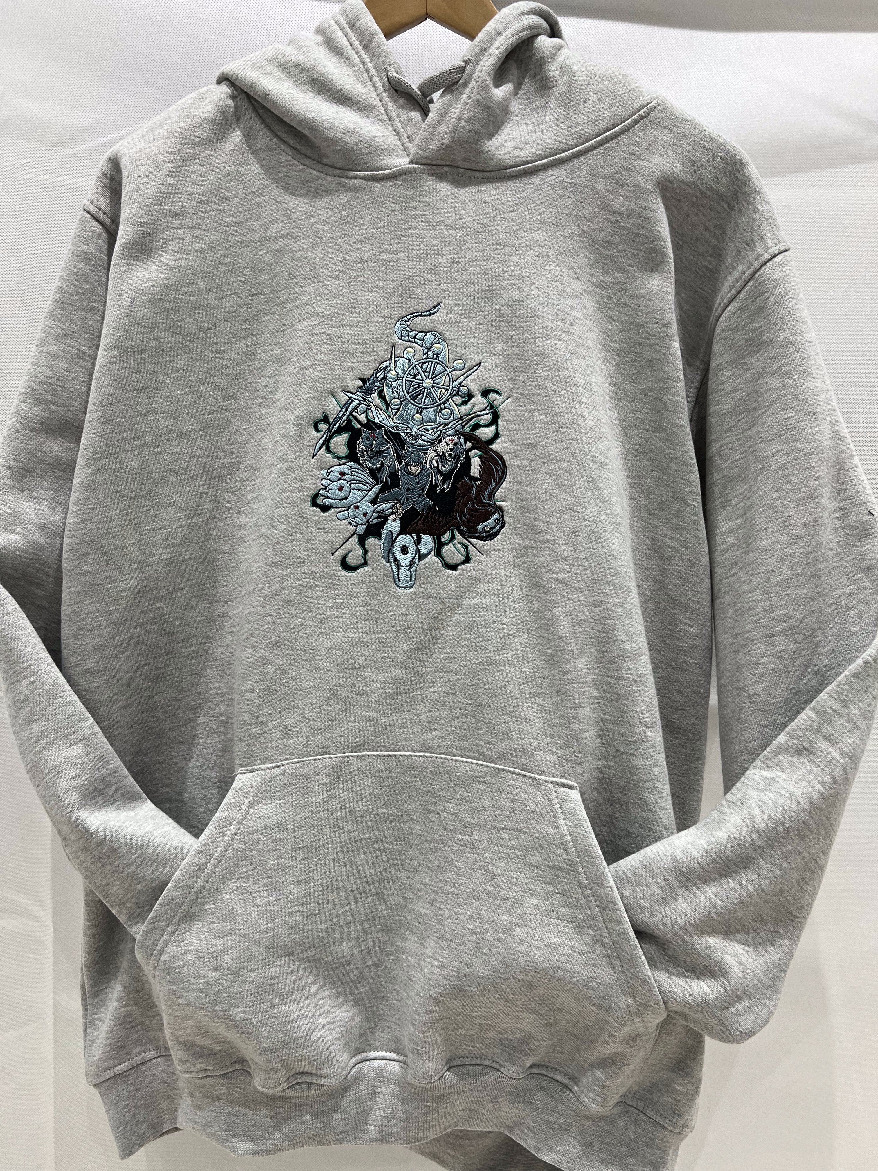 MEGUMI EMBROIDERY HOODIE